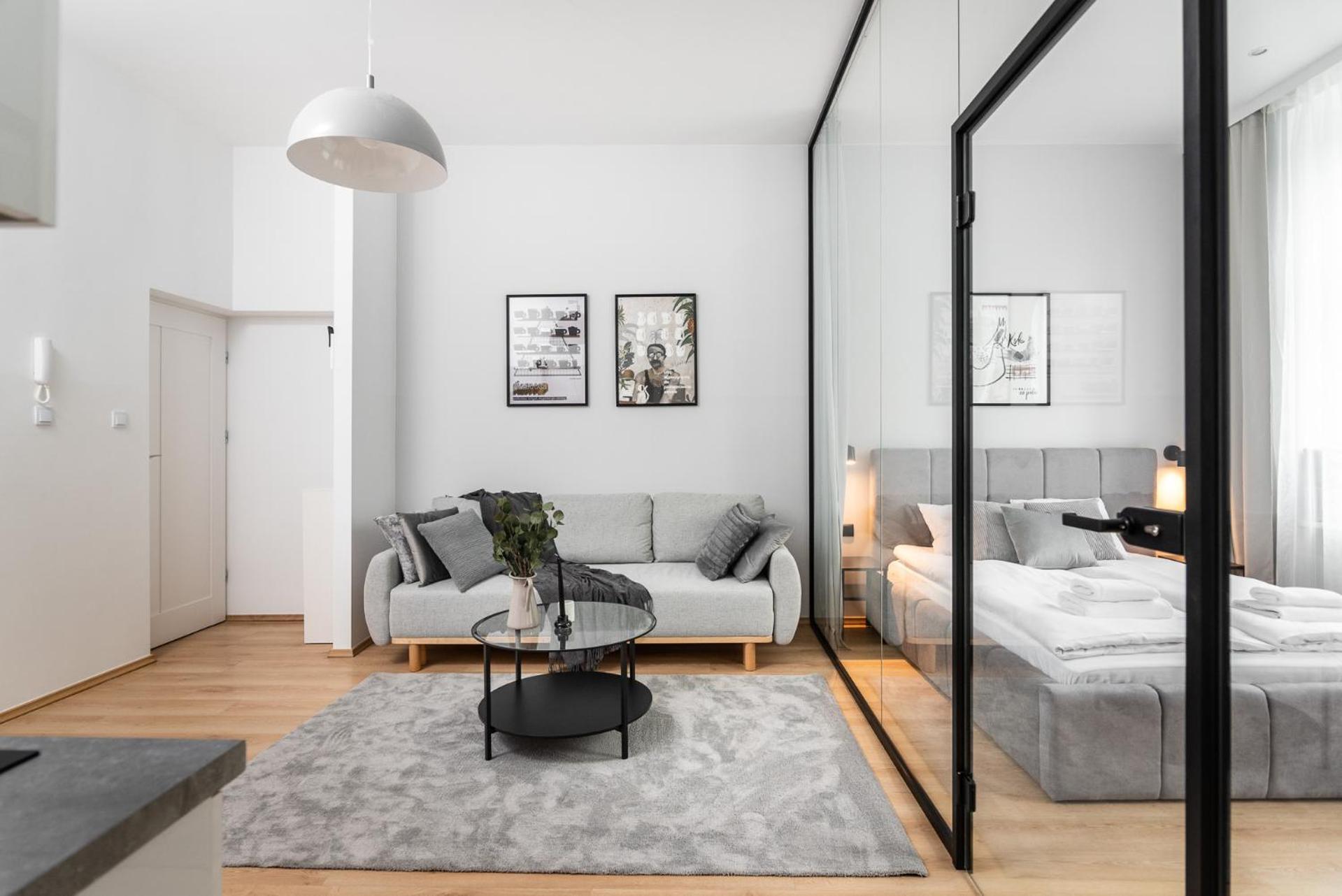 Modern Centrally Located Apartments - By Upstairs Krasków Eksteriør bilde