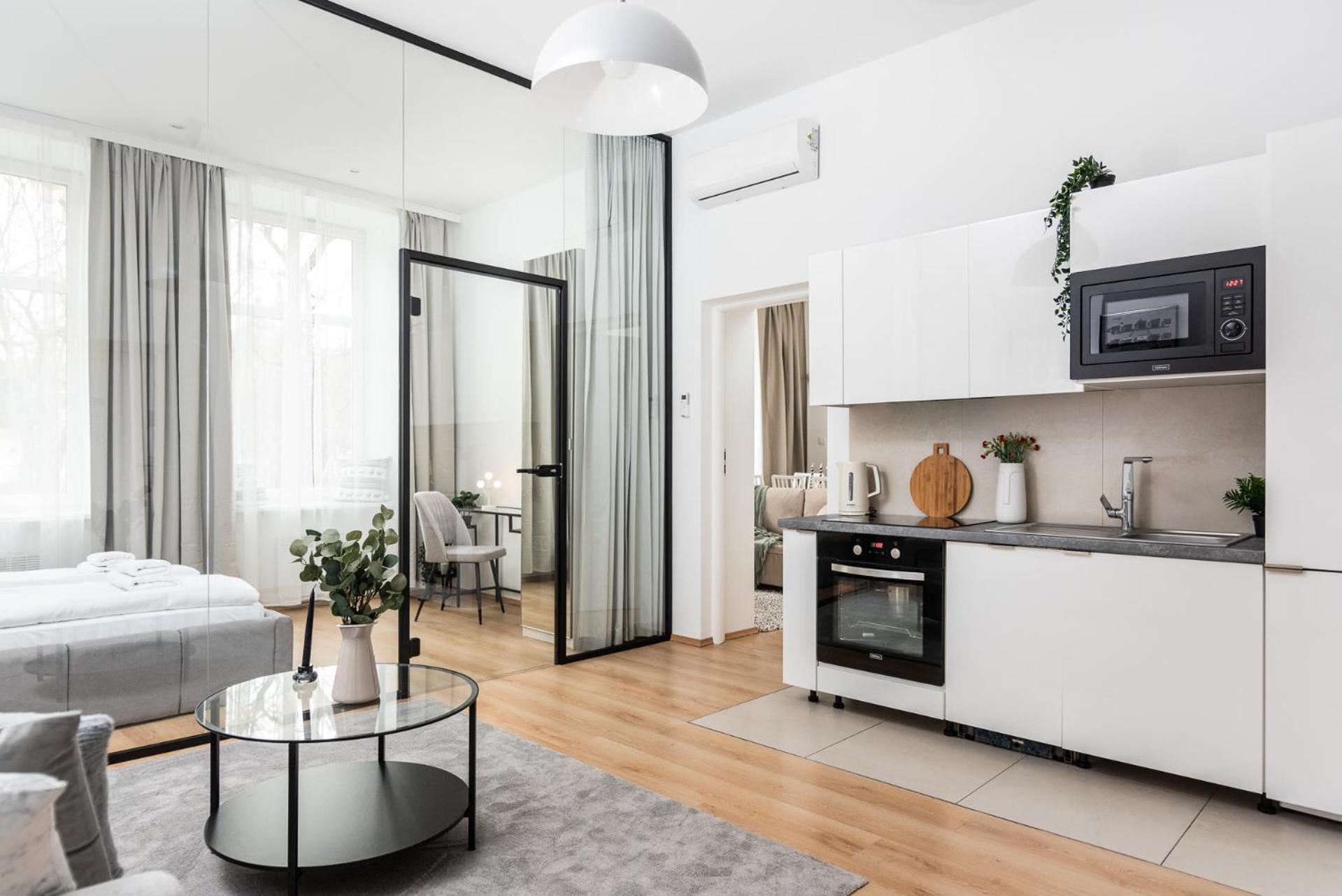 Modern Centrally Located Apartments - By Upstairs Krasków Eksteriør bilde